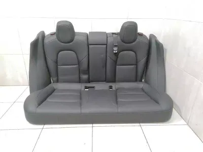 Заднее сиденье Tesla Model 3 Standard Range 1452685-00-B, чисто-черное