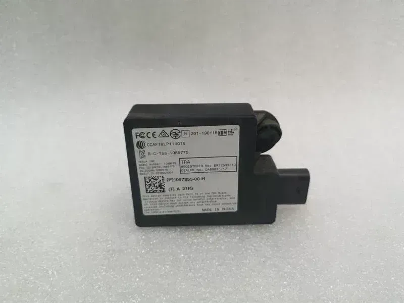 Tesla Model 3 Tesla Model 3 Long Range Body Control Module 1097855-00-H ECU