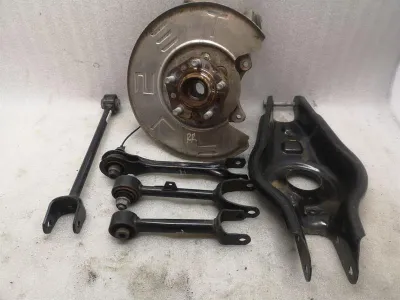 Tesla Model 3 RWD задна дясна главина 1044416-00-G Корпус на колесен лагер задна дясна