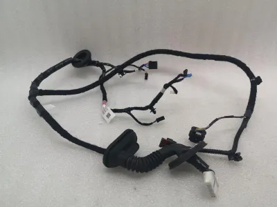 Tesla Model 3 RRH durvju vadu stieņa 2067966-00-B aizmugurējo labo durvju instalācija