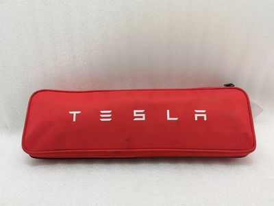 Tesla Model 3 liela attāluma taupīšanas komplekts pirmās palīdzības komplekts 1475076-00-C pirmās palīdzības komplekts