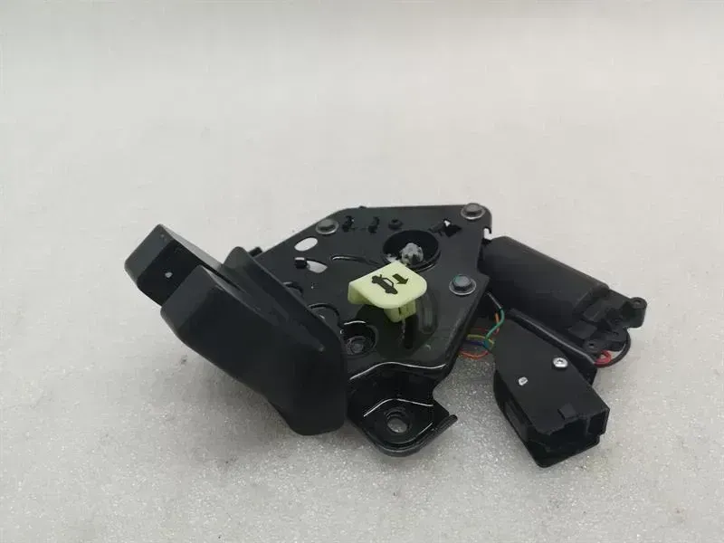 Tesla Model 3 Boot Lock Tesla Model 3 Long Range Boot Lock 1500604-CN-B...