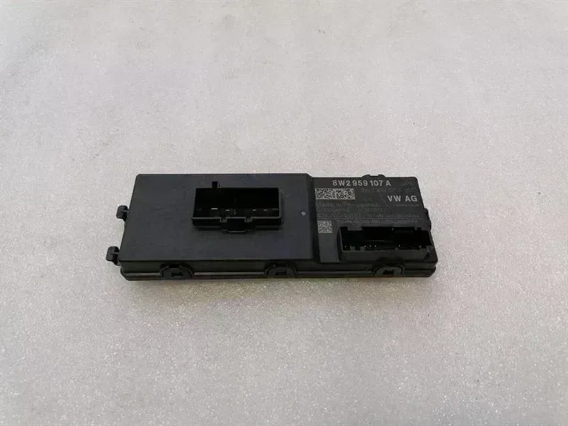 Audi e-tron GT (FW) Electronic module Audi E-Tron GT Boot Lid Control Module 8W295910...