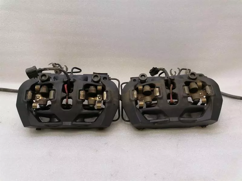 Audi e-tron GT (FW) Audi E-Tron GT Rear Brake Caliper Set 4J3615404AM Rear Brake Caliper Set Body type: Hatchback
Fuel: ELECTRIC