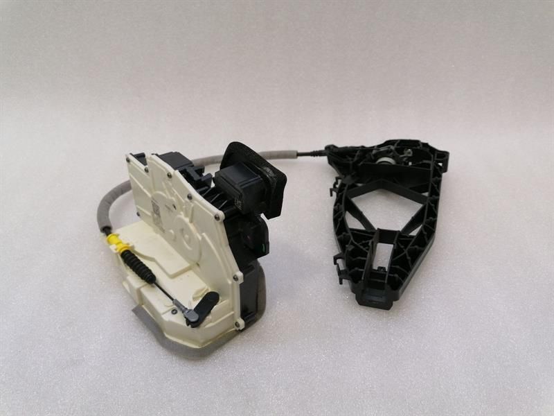 Audi E-Tron GT rear left door lock 4K0839015P door lock rear left