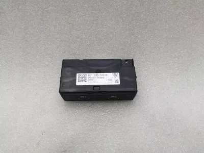 Porsche Taycan 9J USB Laddningsport 9J1035722B Styrenhet USB