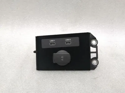 Porsche Taycan 9J aizmugurējais USB ports 9J1035726A aizmugurējais USB vadības bloks