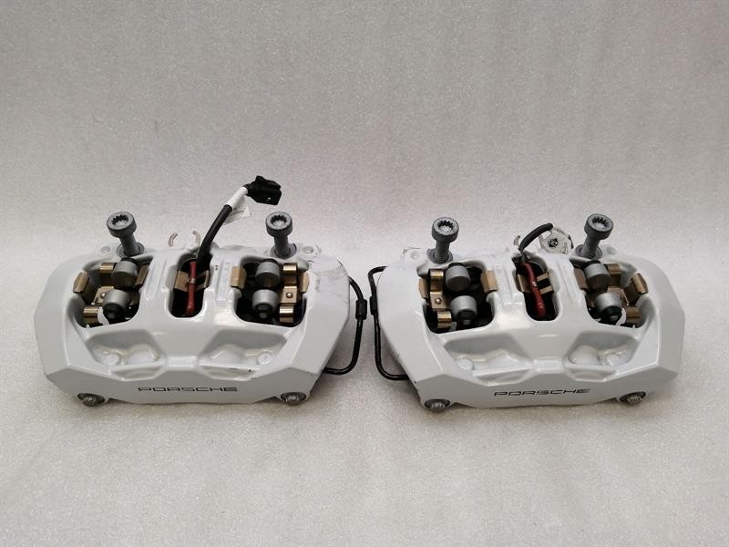 Porsche Taycan Porsche Taycan 9J rear caliper set 9J1615404Q brake caliper rear set Body type: Saloon
Fuel: ELECTRIC