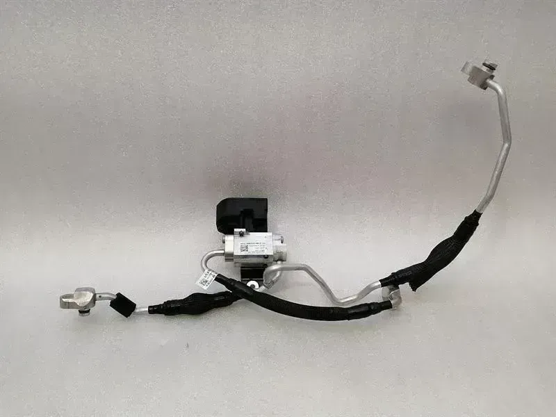 Porsche Taycan Porsche Taycan 9J A/C pipe set 4M0816682E air conditioning line air conditioning kit