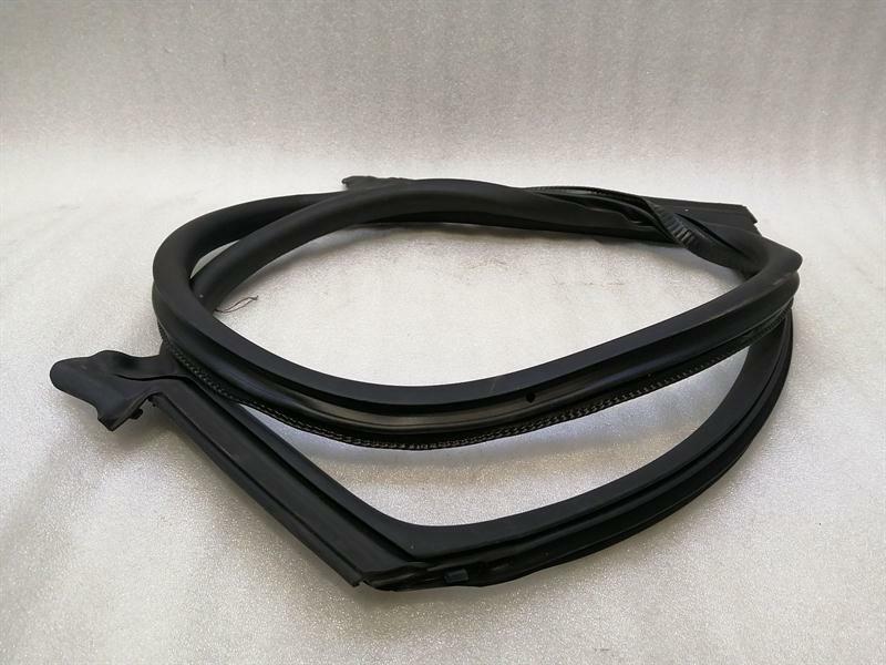 Porsche Taycan Porsche Taycan 9J RLH door seal 9J1833721AL door seals rear left