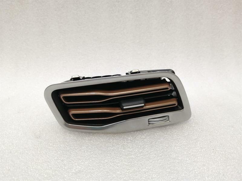 Mercedes-Benz EQC (N293) 2019-... Mercedes EQC400 EQC N293 Right Air Vent A2938300500 RHD RIGHT HANDLEBAR