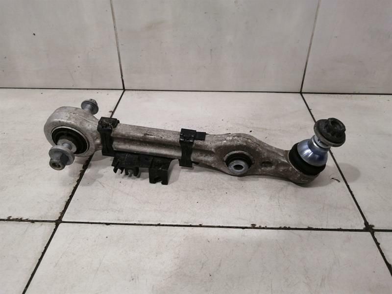 Mercedes EQC400 EQC N293 Right Front Wishbone A2053306710 Front Right Wishbone