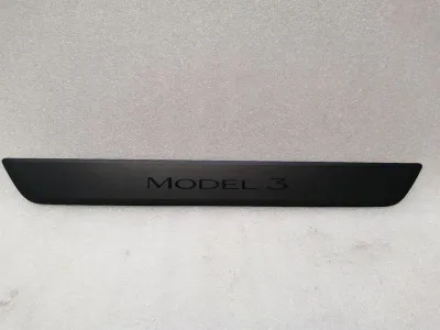 Tesla Model 3 Long Range 1504763-00-B Türleiste vorne Türschweller