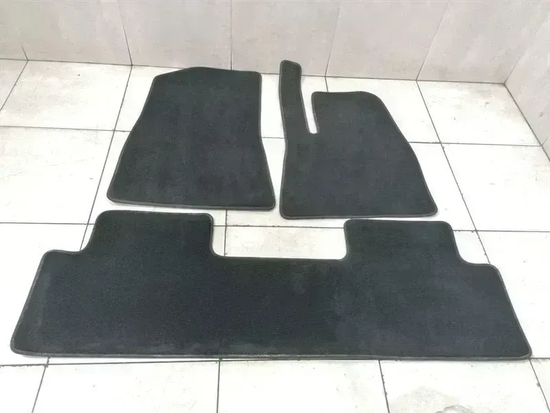 Tesla Model 3 Tesla Model 3 Floot Mat Set RHD RIGHT HAND DRIVE Body type: Hatchback
Fuel: ELECTRIC
