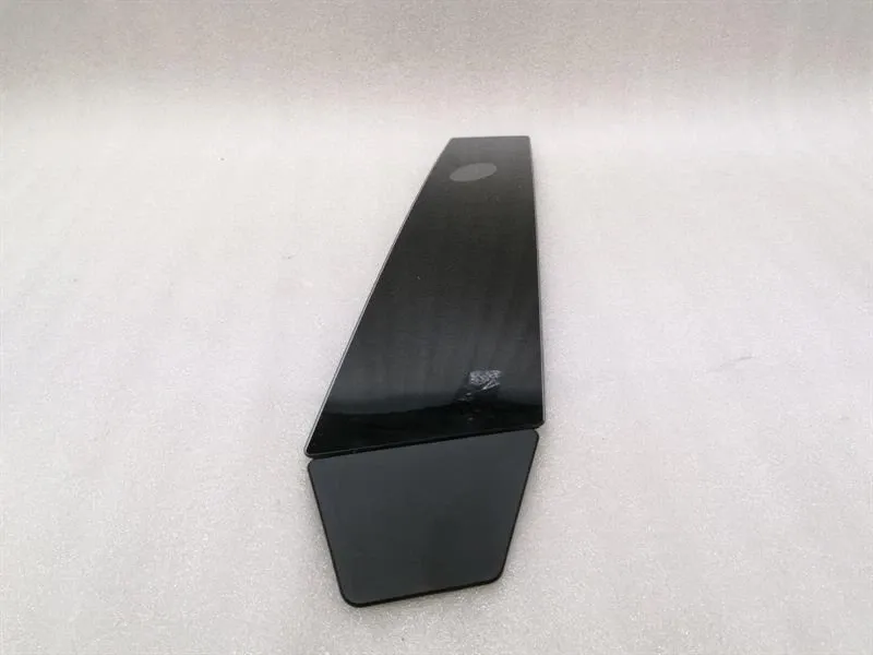 Tesla Model 3 Long Range Left Body Moulding 1092978-00-C Bar Left