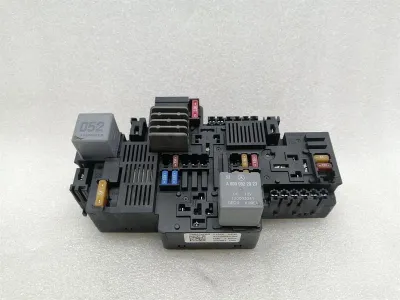 MERCEDES EQC400 EQC N293 КУТИЯ ЗА ПРЕДПАЗИТЕЛИ A2139065706 КУТИЯ ЗА ПРЕДПАЗИТЕЛИ РЕЛЕЕН БЛОК