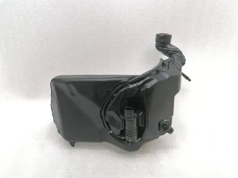 Tesla Model 3 Washer fluid reservior Tesla Model 3 Washer Fluid Reservior 1643165-00...