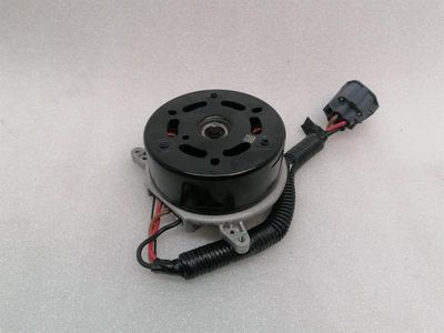 TESLA MODEL 3 PERFORMANCE dzesēšanas ventilatora dzinējs 1077084-00-E VENTILATORA MOTORS