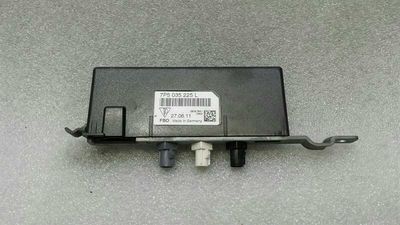 Porsche Cayenne 958 92A Rear Antenna 7P5035225L Antenna Amplifier Rear Right