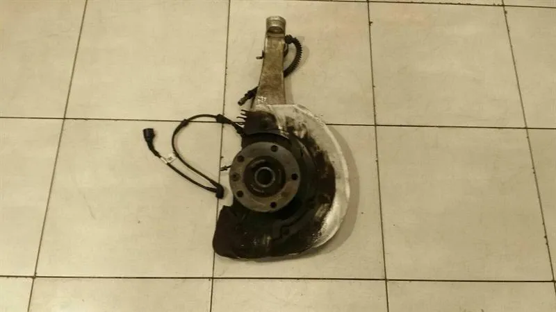Porsche Cayenne 958 92A Left Front Hub 95834115501 Wheel Bearing Housing Front Left