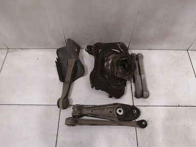 Porsche 911 997 vänster bak navsats 99733161107 Hjullagerhus bak vänster set