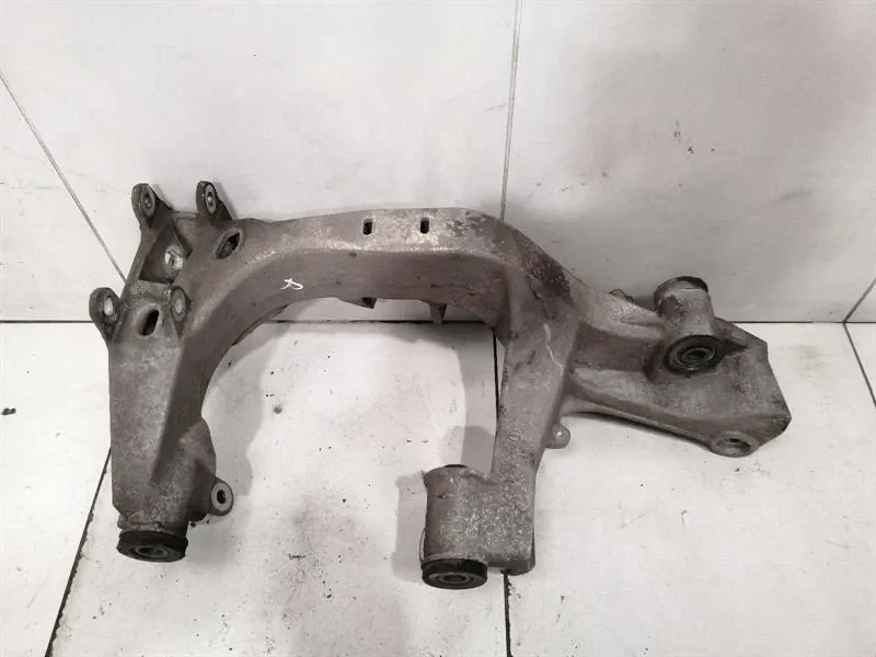 Porsche 911 996 Subframe Rear Right 996331156Z0 Axle Frame Rear Axle Right