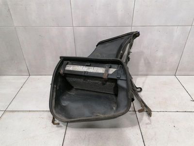 Porsche 911 996 starpdzesētājs 99611064071 labais starpdzesētājs labais