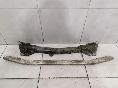 Porsche 911 993 underram bak 99333126102 axelram bakaxel