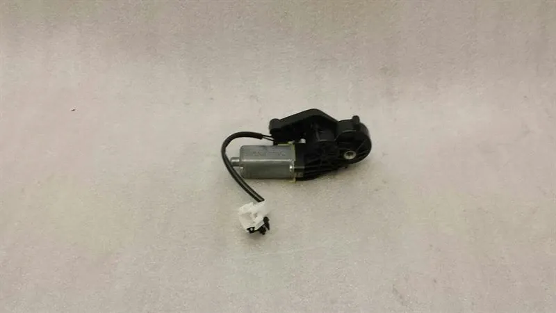 Mercedes GLK X204 front right seat engine A0068205842 seat engine front right