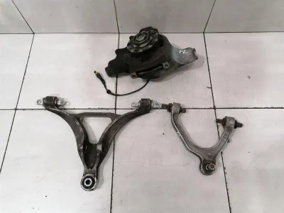 Ferrari 360 F131 Lewa przednia piasta 179328 Obudowa łożyska koła przód lewy zestaw