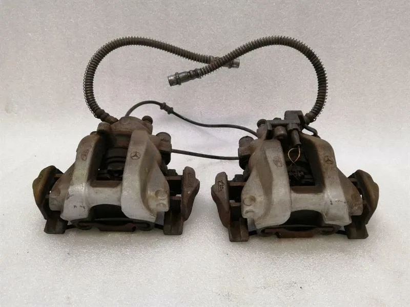 Mercedes SL R230 Rear Caliper Set A2214230281 Brake Caliper Rear Set
