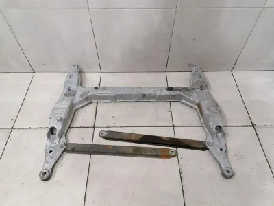 Porsche 911 996 Belka pomocnicza przednia 99634116119 Wspornik osi przedniej
