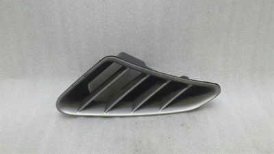 Porsche 987 aizmugurējā labā spārna režģis 98750475001 spārnu režģis labais