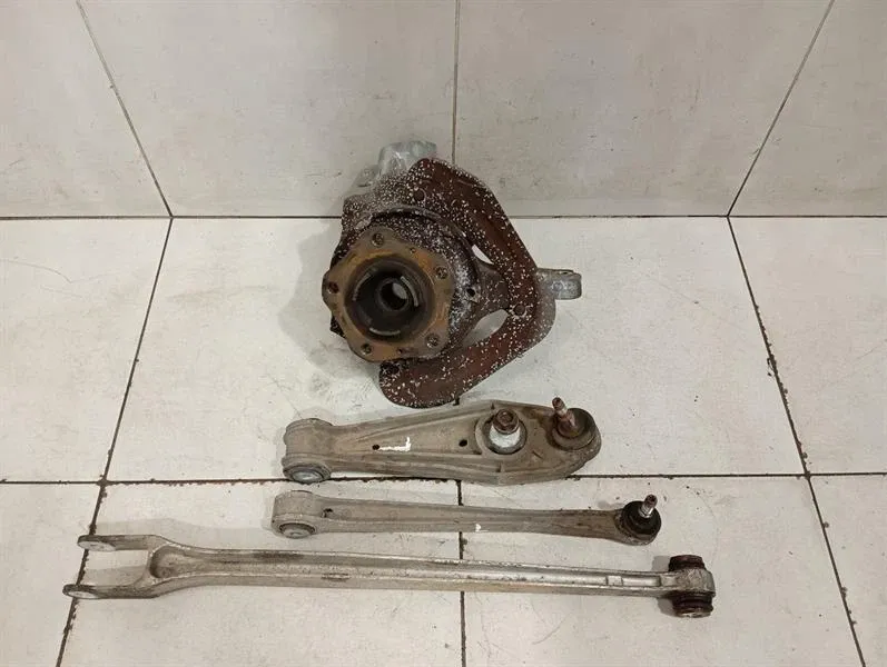 Porsche Boxster 987 left rear hub 98733165706 wheel bearing housing rear left