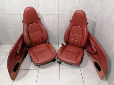 Porsche 911 996 stolset röd sits interiör lädersäten Carrera