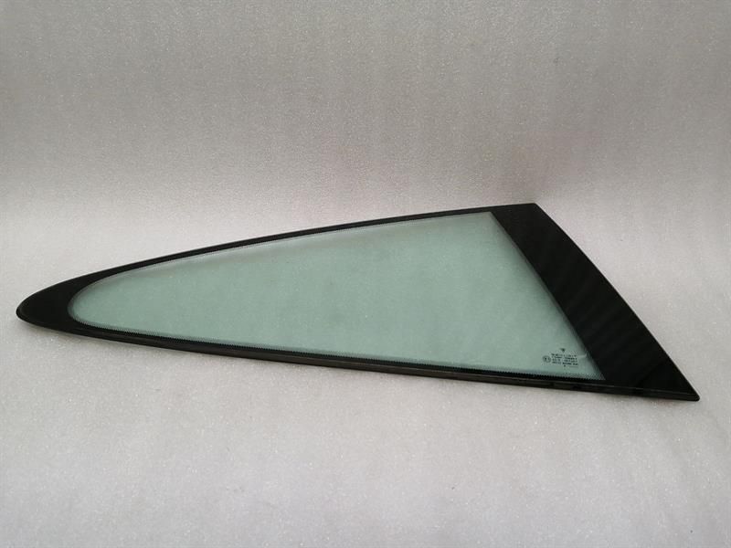 Porsche 911 997 right rear quarter glass 99754311205 door window 1/4 rear right