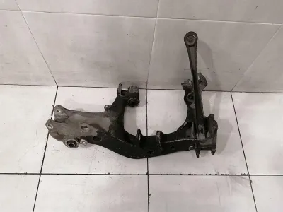 Porsche Boxster 986 Belka poprzeczna tylnej osi 996331155Z0 Belka osi tylnej lewej