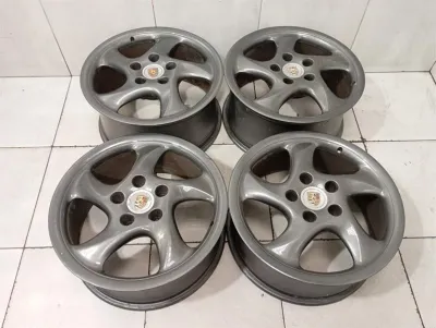 18 Porsche Boxster 986 Felga aluminiowa 99636213406 Felga aluminiowa Turbo Look 2 18