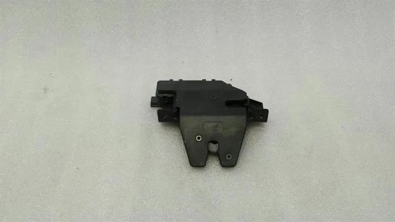 BMW 3 Series E46 Boot Lock 8196401 Tailgate Lock