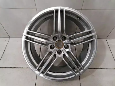 Porsche Macan 95B Lättmetallfälgar 95B601025BE Lättmetallfälgar 9JX19 ET21