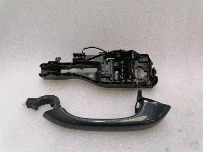 Porsche Macan 95b Dörrhandtag 95B837205A Dörrhandtag FRONT VÄNSTER KEYLE4SS RHD