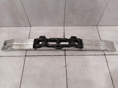 Porsche Macan 95B priekšējā bufera sija 8R0807113D priekšējā bufera turētājs