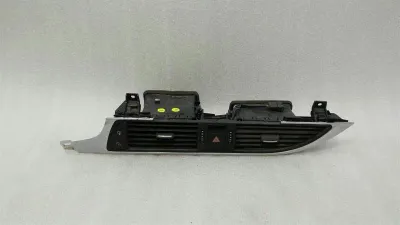 Audi A7 4G RHD Air Vent 4G1820951 labais stūre