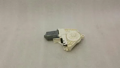 Silnik podnośnika szyby drzwi Audi A7 4G 8K0959801B silnik podnośnika szyby przód lewy