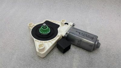 Mercedes E Class W238 Моторче за прозорец на вратата A0009066206 Моторче за стъклоповдигач десен