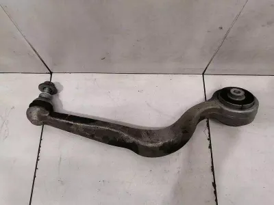 Mercedes C43 AMG W205 kreisais priekšējais šķērssvira A2053306306 priekšējais kreisais šķērssvira