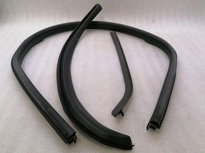 Mercedes SL R231 kreiso durvju blīvējums A2317200154 kreiso durvju blīvslēgi