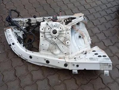 BMW 7 серии G11 Левая передняя опора шасси 41 00 7412925 Левая передняя колесная арка