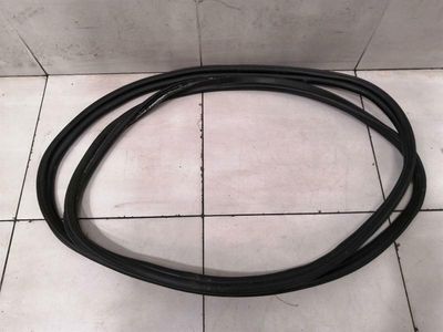Уплотнитель задней двери Land Rover Range Rover Sport L494 LR048283 Дверные уплотнители