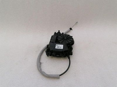 Silnik blokady łodzi BMW 4 M4 G82 G22 163672 silnik blokady klapy tylnej